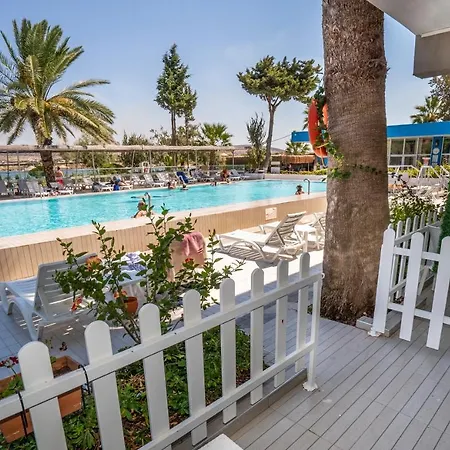 מלון Sifne Thermal Çeşme