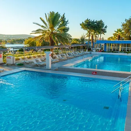 Sifne Thermal מלון